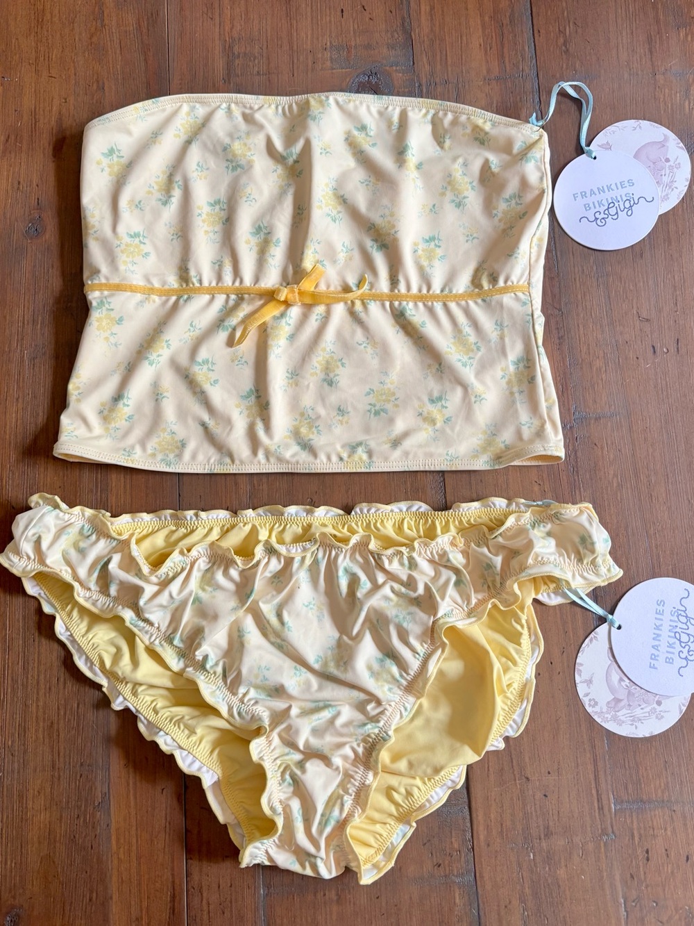 NWT Frankie’s bikinis x Gigi HADID honeysuckle bikini set